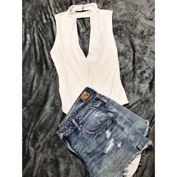 Deep-Cut White High Neck Bodysuit - Picture 4 of 5